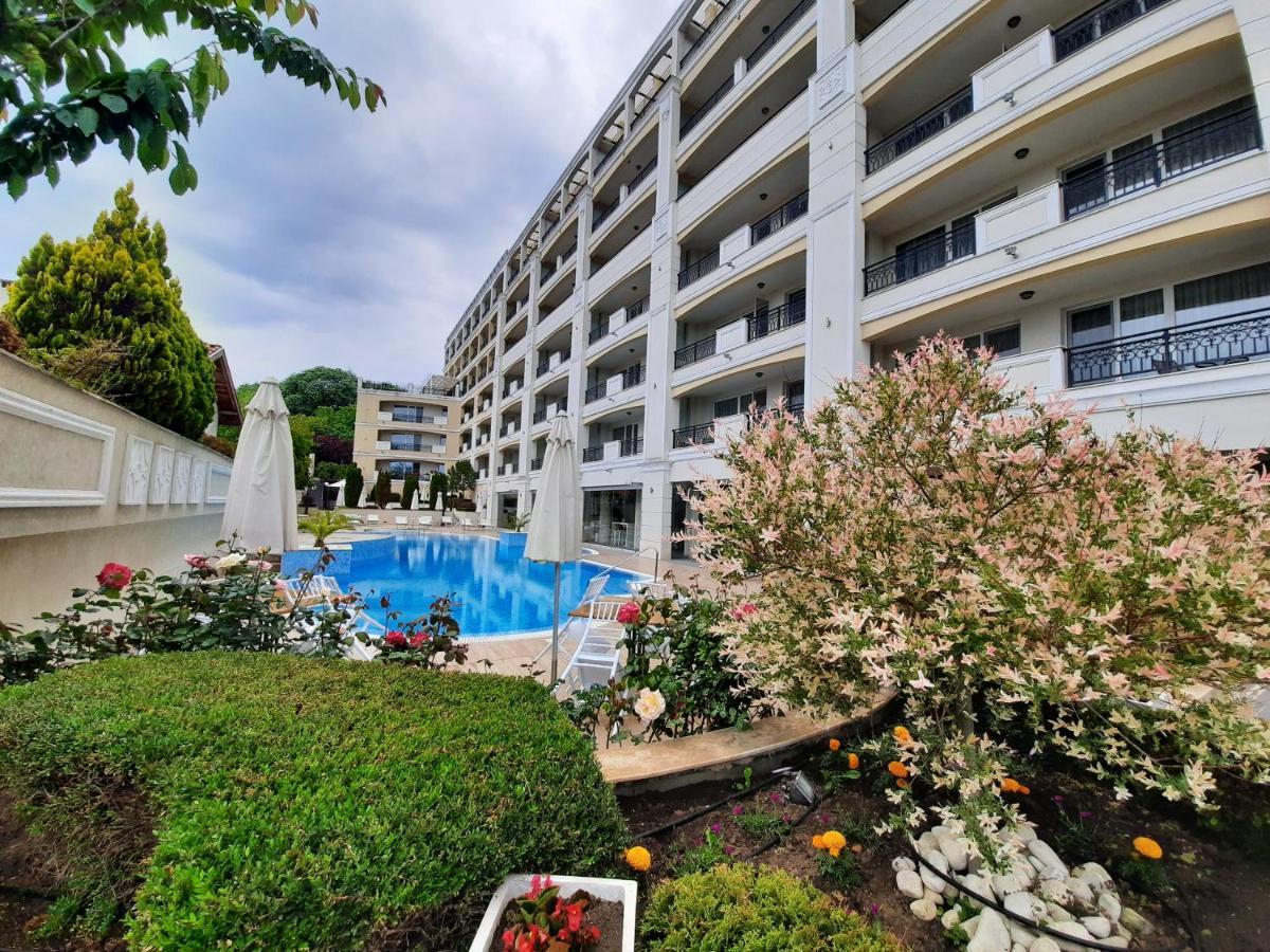 Private Apartments By The Sea With A Large Terrace In Apart Hotel! Pomorie Exterior foto
