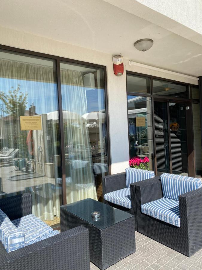 Private Apartments By The Sea With A Large Terrace In Apart Hotel! Pomorie Exterior foto